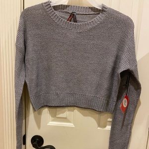 knit cropped sweater